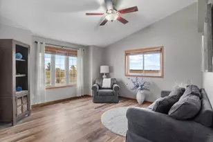 2595 Fox Hollow Ln, Owatonna, MN 55060 - Photo 6