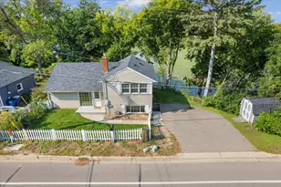 332 Mill St, Excelsior, MN 55331 - Photo 8