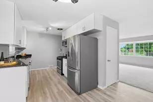 7725 W 22nd St, Saint Louis Park, MN 55426 - Photo 6