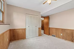 1079 Monroe St S, Shakopee, MN 55379 - Photo 28