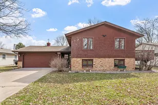 1079 Monroe St S, Shakopee, MN 55379 - Photo 1