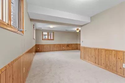 1079 Monroe Street S, Shakopee, MN 55379 - Photo 24