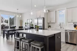 10250 Arrowwood Path, Woodbury, MN 55129 - Photo 14