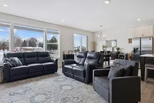 10250 Arrowwood Path, Woodbury, MN 55129 - Photo 8