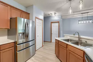 3821 Hazel Trail, Woodbury, MN 55129 - Photo 4