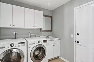 1972 Fox Valley Dr SW, Rochester, MN 55902 - Photo 18