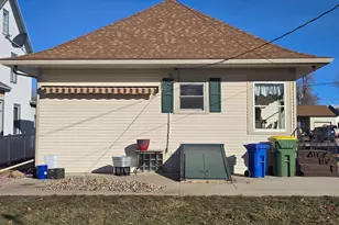 320 2nd St SW, Pipestone, MN 56164 - Photo 14