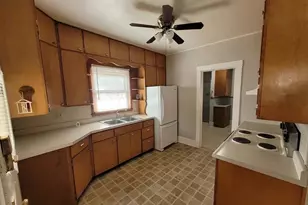 320 2nd St SW, Pipestone, MN 56164 - Photo 18