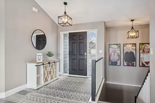 932 Farmers Rdg Trl, Belle Plaine, MN 56011 - Photo 2