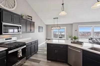 932 Farmers Ridge Trail, Belle Plaine, MN 56011 - Photo 14