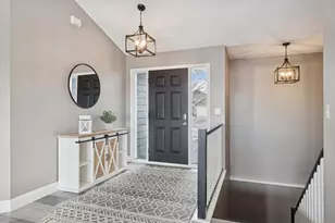 932 Farmers Rdg Trl, Belle Plaine, MN 56011 - Photo 2