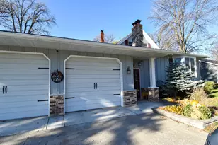 639 N 4th St, Warren, MN 56762 - Photo 2