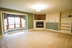 639 N 4th St, Warren, MN 56762 - Photo 12