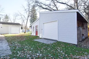 639 N 4th St, Warren, MN 56762 - Photo 56