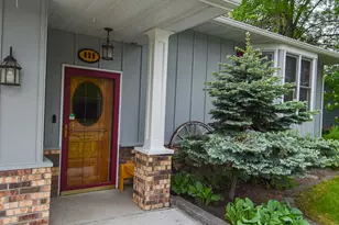 639 N 4th St, Warren, MN 56762 - Photo 4