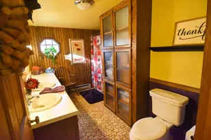 639 N 4th St, Warren, MN 56762 - Photo 32