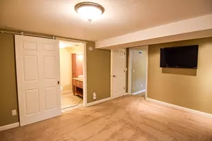 639 N 4th St, Warren, MN 56762 - Photo 48