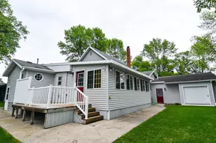 639 N 4th St, Warren, MN 56762 - Photo 64