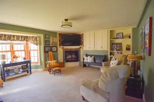 639 N 4th St, Warren, MN 56762 - Photo 28