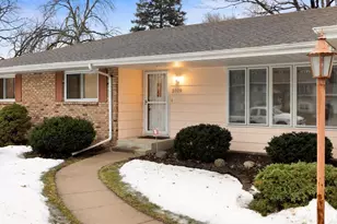 2009 E 86 1/2 St, Bloomington, MN 55425 - Photo 2