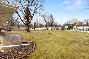 2009 E 86 1/2 St, Bloomington, MN 55425 - Photo 4