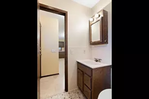 2009 E 86 1/2 St, Bloomington, MN 55425 - Photo 24