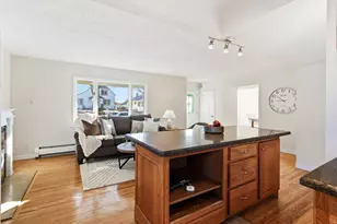 795 Hyacinth Ave E, Saint Paul, MN 55106 - Photo 10