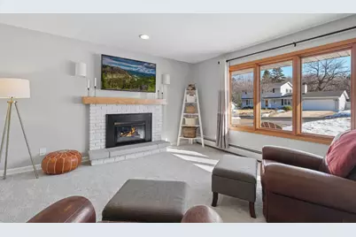 10925 London Drive, Burnsville, MN 55337 - Photo 2