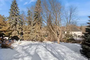 11844 Dunhill Rd, Eden Prairie, MN 55344 - Photo 4