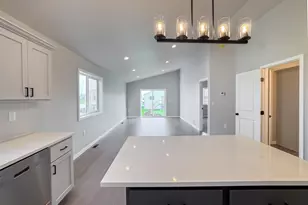 1843 19th St N, Wahpeton,  58075 - Photo 4