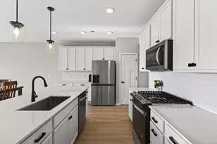 10435 Ithaca Ln N, Maple Grove, MN 55369 - Photo 4