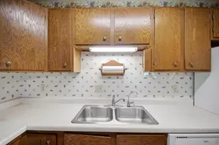 1200 18th Ave NW, Austin, MN 55912 - Photo 6