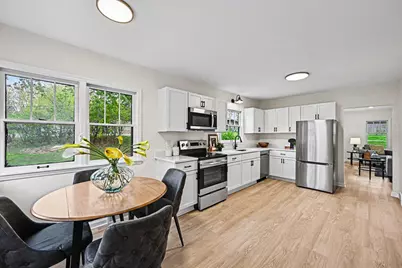 87 Juniper Street, Mahtomedi, MN 55115 - Photo 2