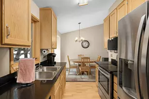 9482 Niagara Ln N, Maple Grove, MN 55369 - Photo 10