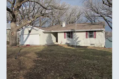 403 W Amber Lake Drive, Fairmont, MN 56031 - Photo 1