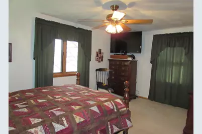 403 W Amber Lake Drive, Fairmont, MN 56031 - Photo 10