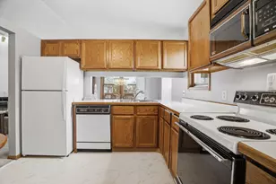 5338 Highpointe Terrace, Bloomington, MN 55437 - Photo 10