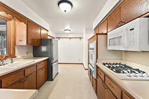 3511 Maplewood Dr, Saint Anthony, MN 55418 - Photo 16