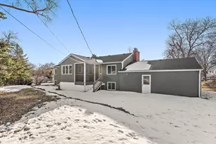 3511 Maplewood Dr, Saint Anthony, MN 55418 - Photo 46