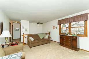 507 Meadow Lark Ln, Dodge Center, MN 55927 - Photo 4