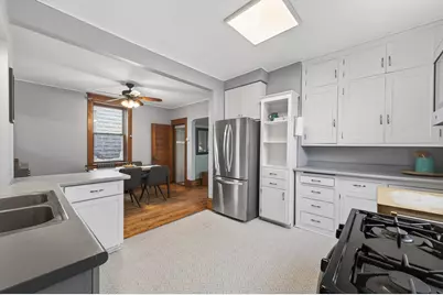 925 Western Avenue N, Saint Paul, MN 55117 - Photo 10