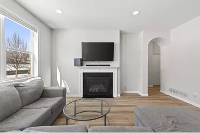 8599 Oakview Way N, Maple Grove, MN 55369 - Photo 6