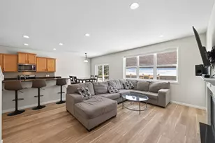 8599 Oakview Way N, Maple Grove, MN 55369 - Photo 4