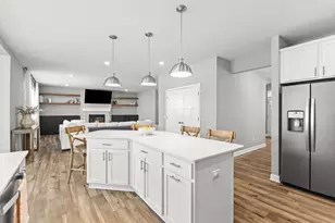 20355 Gateway Dr, Lakeville, MN 55044 - Photo 10