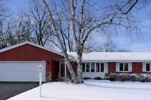 2034 Pleasant View Dr, New Brighton, MN 55112 - Photo 2