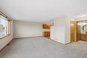 2525 Cobble Hill Ct, Woodbury, MN 55125 - Photo 6