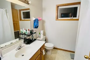 1149 5th St E, Saint Paul, MN 55106 - Photo 12