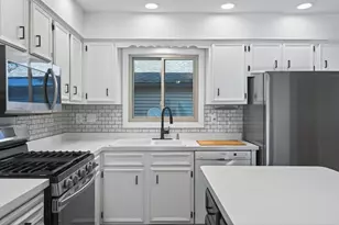 1510 Bohnhof Jct, Fridley, MN 55432 - Photo 4