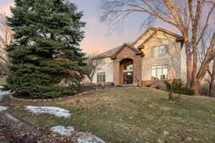 10299 Bucks Way, Eden Prairie, MN 55347 - Photo 2