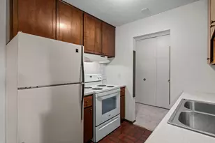 4380 Brookside Ct, Edina, MN 55436 - Photo 2